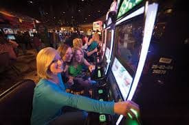 ratuking casino lobby showing Blackjack, Roulette, Baccarat, and slot game tiles